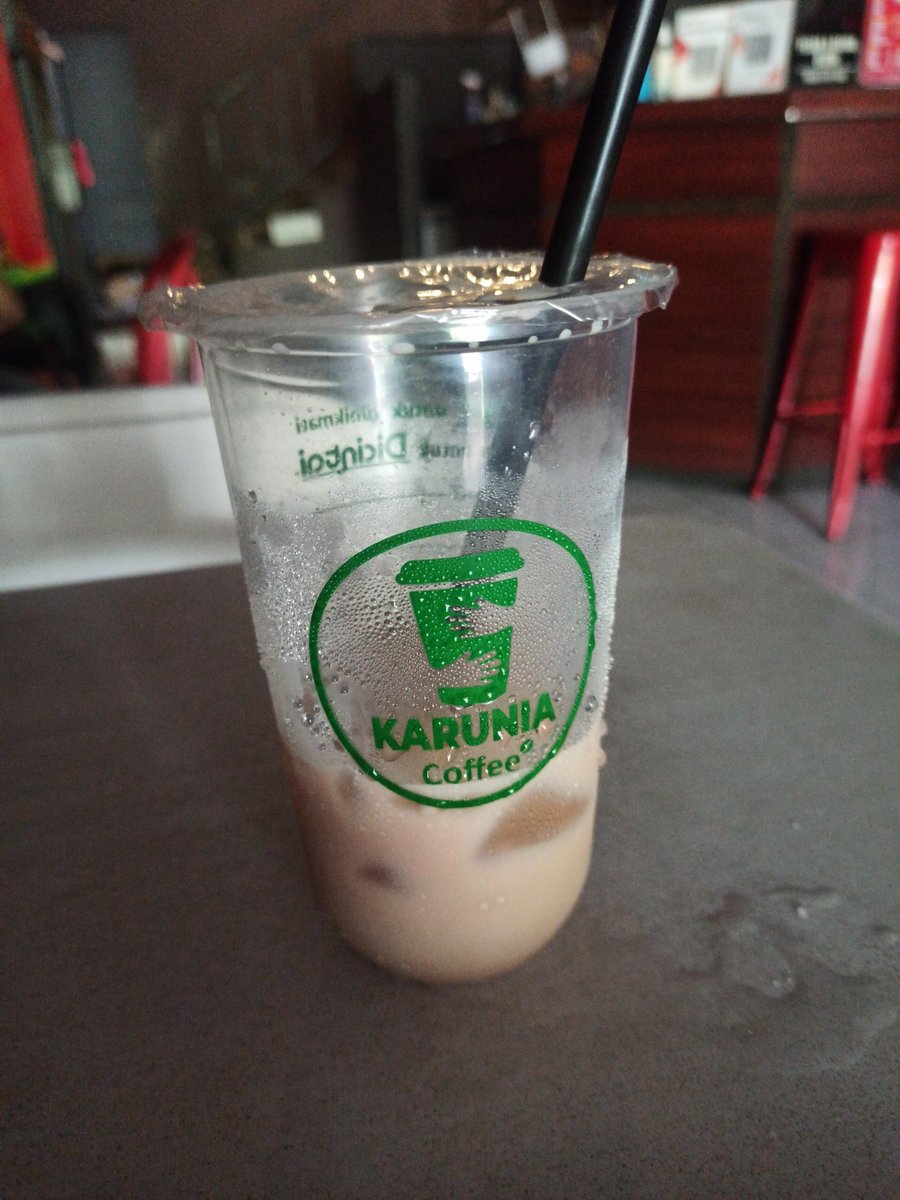 basri's tweet photo. Penghilang dahaga di siang hari https://t.co/ANE0cuQXjA