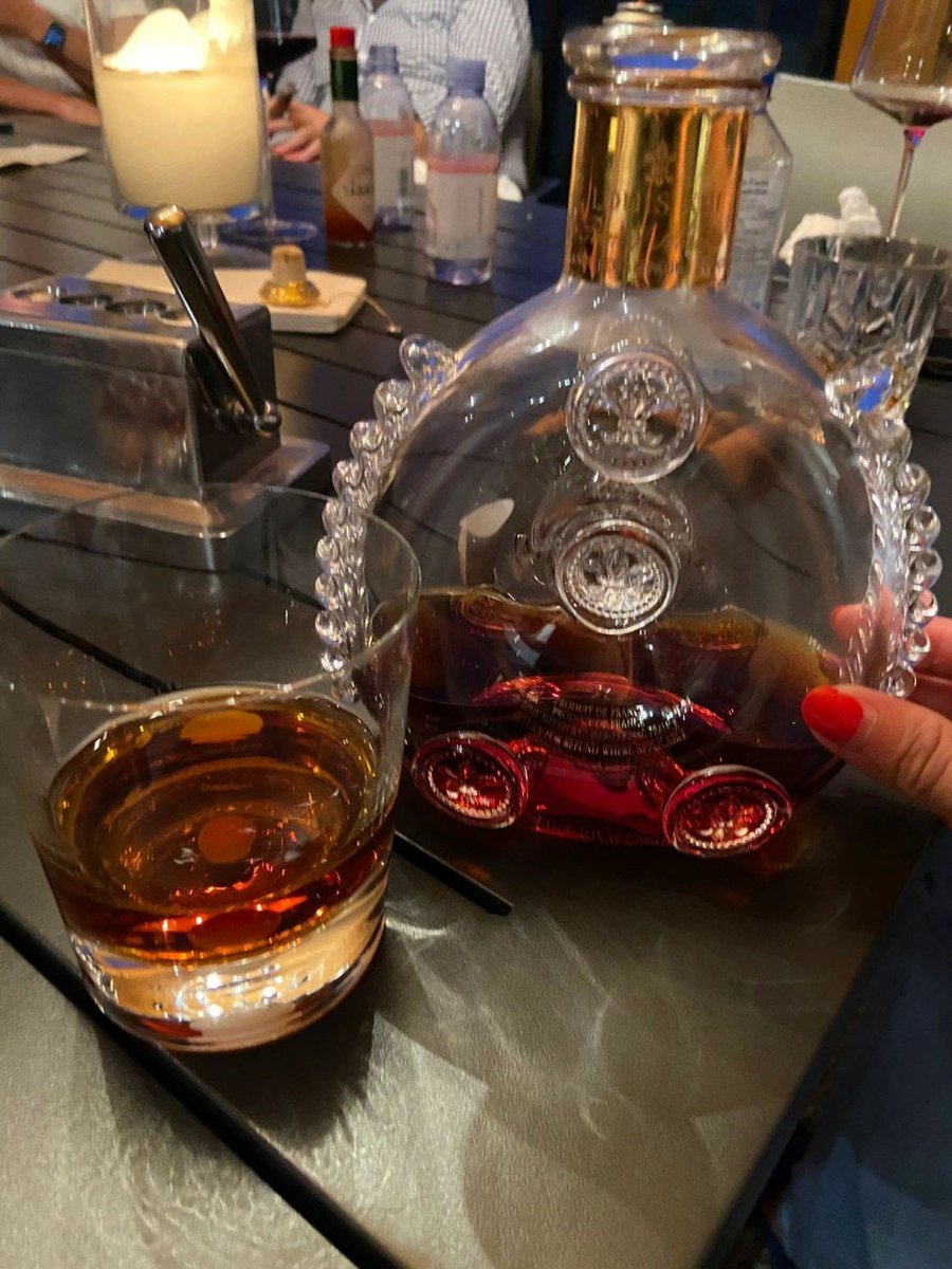 omardelrap's tweet photo. Saturday Private Party The early autumn in Toronto was already chilling, and friends in the circle gathered for dinner on Saturday night. Alen and Mady’s patio barbecue tonight, the champagne at the beginning to the red and white wine to the Cognac at the end of the evening https://t.co/P92yyFIVjI