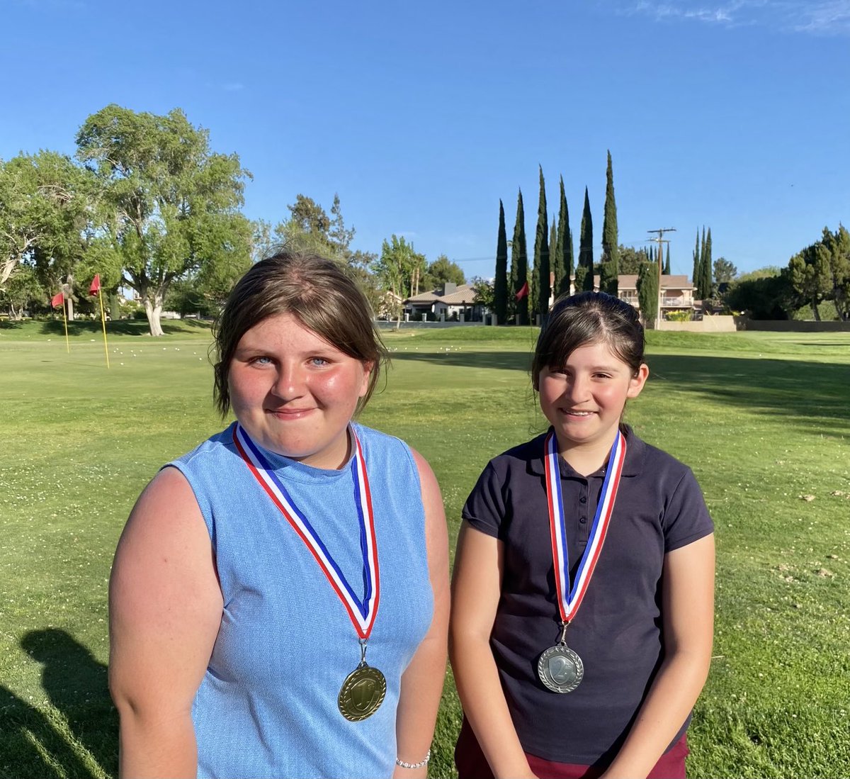 zerolimitstour's tweet photo. Ladies 8-12 Year Old Division Medalists: 1st - Aria Mihalovich / 2nd - Eliza Ibarra
#ranchovistagc #antelopevalleycc #crystalairecc #brooksidegc #hesperiacc #sandcanyoncc #zerolimitstour #srixon #goninjagym #tirexpress #recruitlook #golfdigest #presentedbyfoundationfinancial https://t.co/2BgSii7bBi