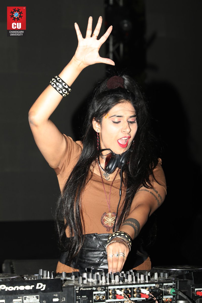 Chandigarh_uni's tweet photo. Relive some ecstatic moments from the #EDMNight held at Chandigarh University where international DJ Linda Erfolg made everyone tap their feet to her beats. https://t.co/H1ouaQmWXk