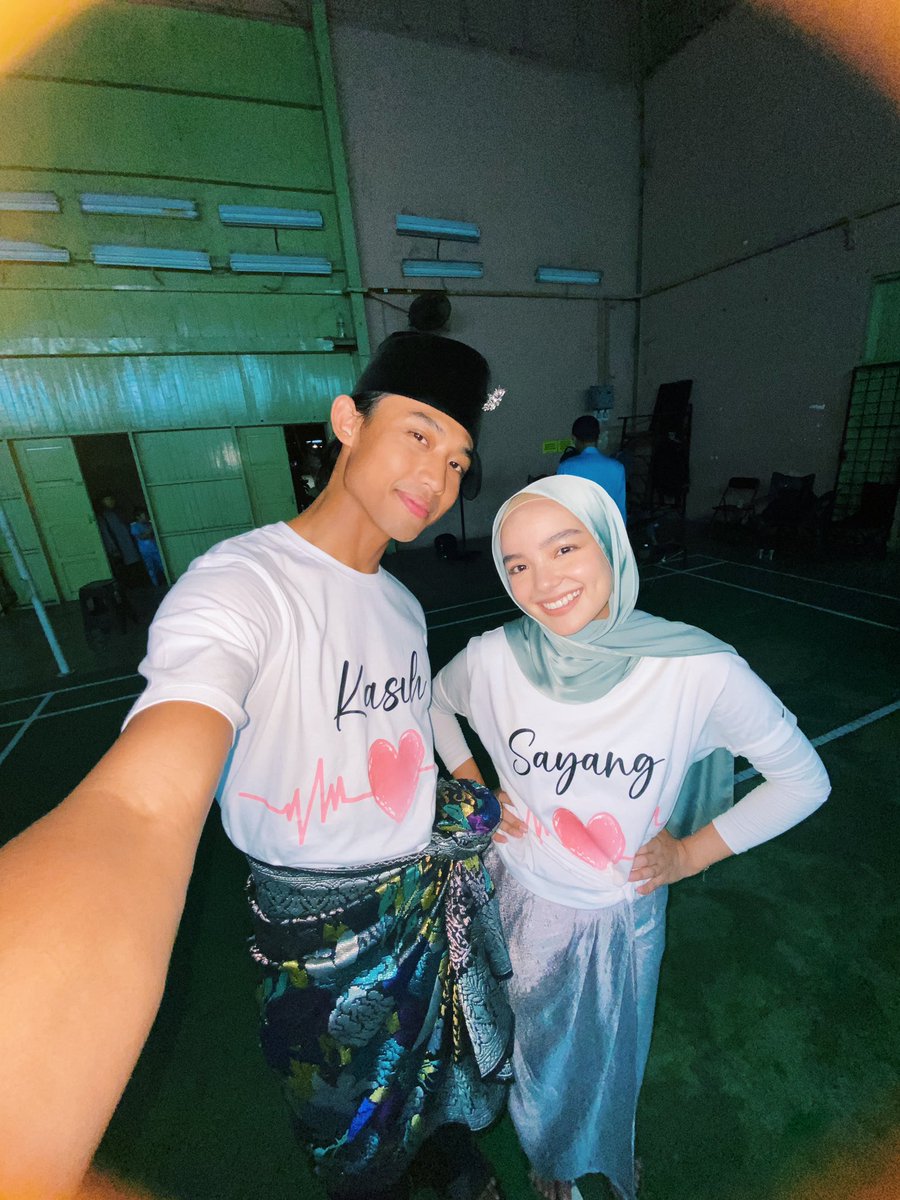mierulaimanx's tweet photo. "Sebelah kasih, sebelah sayang"- ronisiti. 
Terima kasih #ImamInstantUstazahScammer 🕺🏽❤️ https://t.co/kQzp1oPva2