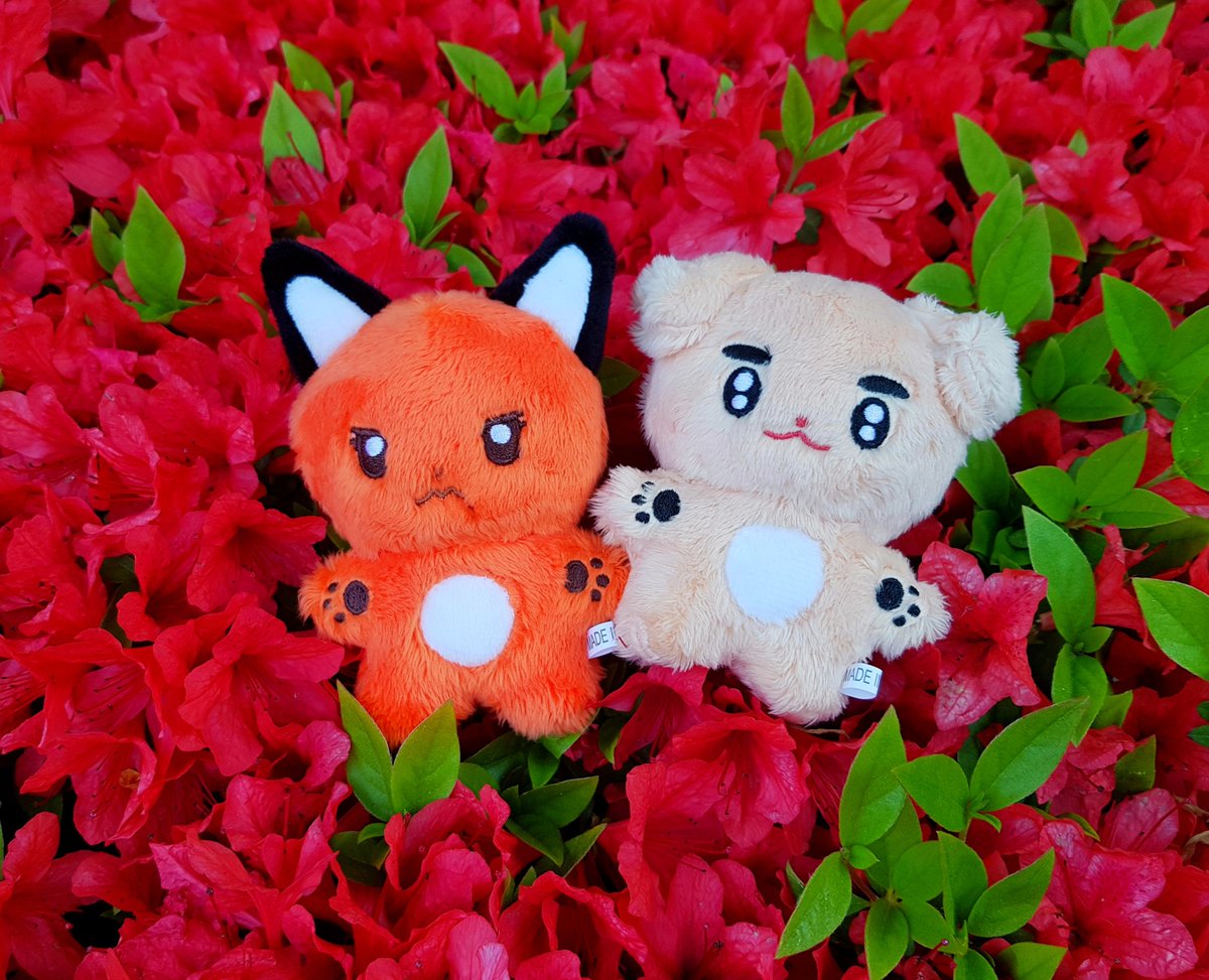 #말랑떡집_떡_돌리러_왔어요

🌺🦊🐶🌺