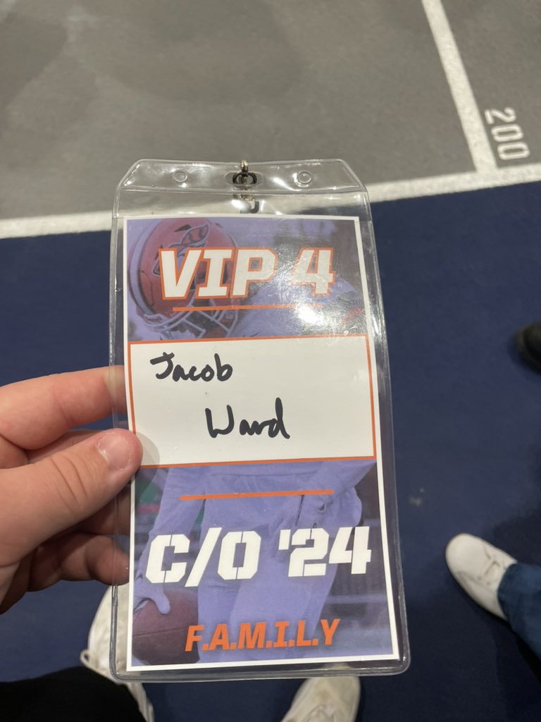 Great time out <a href="/piofootball/">Carroll U Football</a> for my very first Junior Day. I’m grateful for the tour and meeting all the coaches and players. Hope to see y’all in June.

<a href="/CoachHolleyCU/">Garren Holley</a> <a href="/CoachPfeffer/">Zak Pfeffer</a> @JaredFranz4 <a href="/DuhawkQB8/">Koeppel</a> <a href="/WestoshaFBall/">Falcon Football</a>