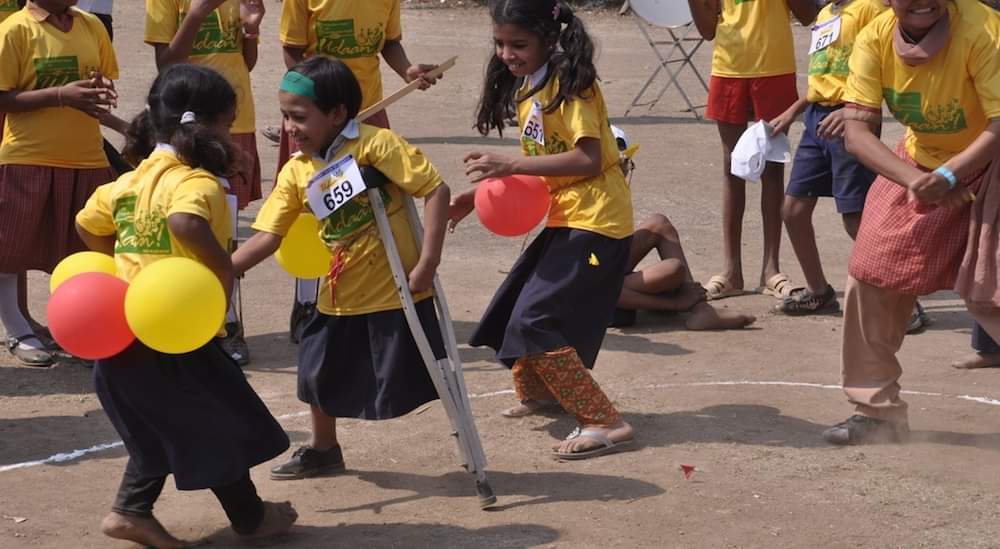 #diadelniño
Es importante que se les enseñe a los niños a convivir con niños con discapacidad, ya sea ésta física, psicosocial, sensorial o intelectual, los adultos debemos ser un ejemplo y romper con los obstáculos que segregan a las personas con discapacidad.