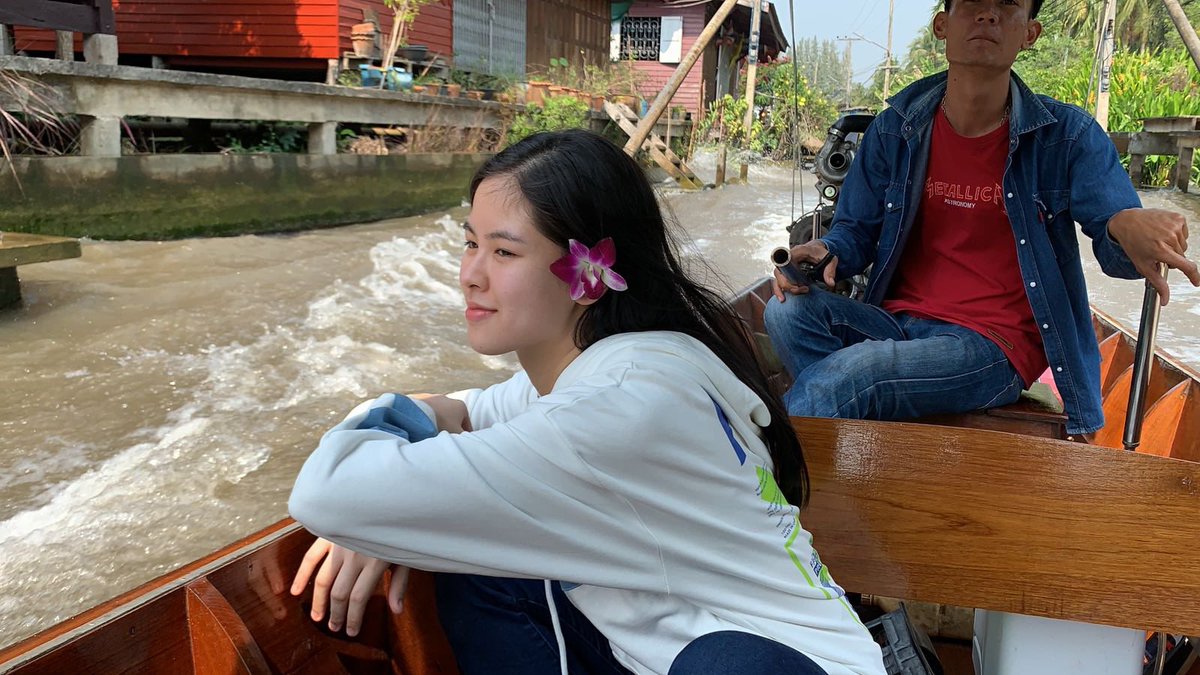 Nag iimagine ako na sana magpost ka ng kahit isang photo lang ngayong araw :)

HAPPY 24TH BDAY KISSES
<a href="/KissesDelavin/">Kisses Delavin</a> 
#KissesDelavin