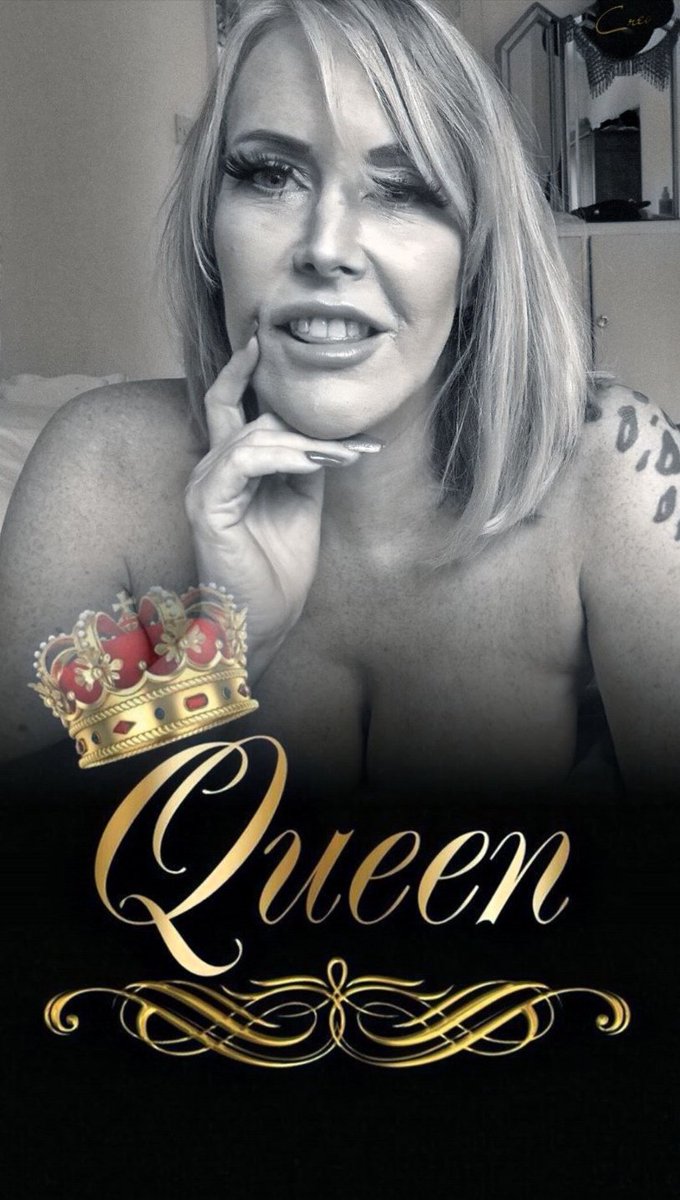 Mackaddict1's tweet photo. The only coronation that matters will be in June when @Mackenziepage69 is crowned milf performer of the year at the @SNAP_Together awards. Here is your invite to vote for the true milf queen. To not vote is treason! Link below 💚💚👇👇

https://t.co/znzQwST0oE 
#votemackenzie https://t.co/hS6Cntvegc