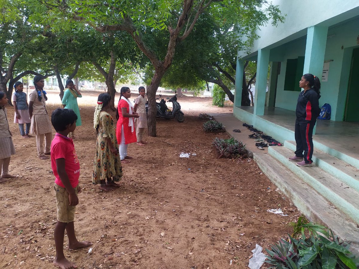 WalkarooFoundtn's tweet photo. Summer camp by Walkaroo Foundation at Chettipalayam Govt School. #munnetram360  @sumitrabinu @manojbastian @binurajendran https://t.co/F1WIS4BxLH