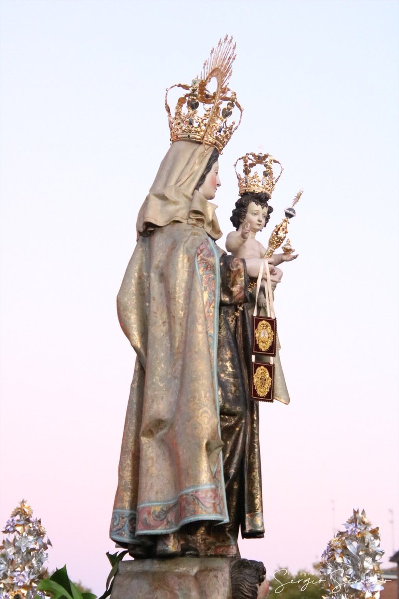 #CarmenDeExtramuros23 | Comienza Mayo, el Mes dedicado a la Santísima Virgen María.

#ConfloresaMaría
