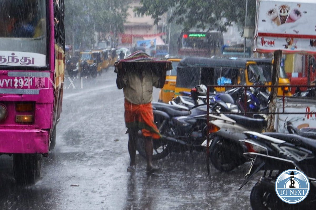 dt_next's tweet photo. Morning showers in and around Chennai.

📸 @agam_justin

NOTE: Thread (1/3)

#ChennaiRains #Rains #Rainfall #ModerateRainfall #ModerateRains #RainUpdate #WeatherUpdate #WeatherForecast #ChennaiWeather #Chennai https://t.co/vbFrJe7X7v