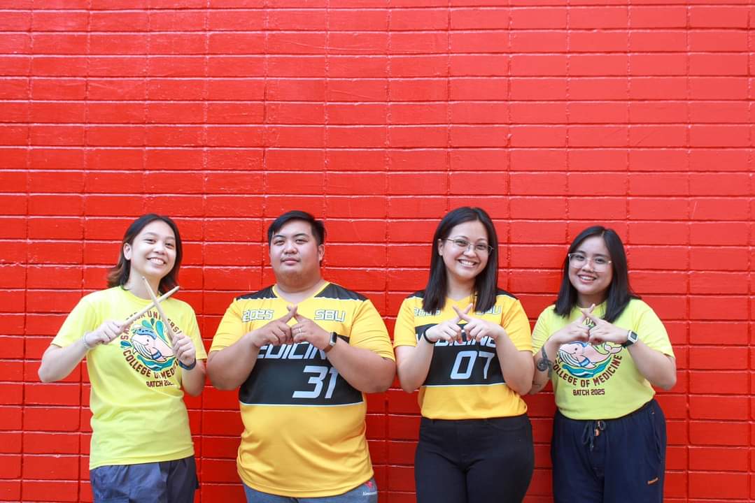 Hendrikskrus's tweet photo. Achievement unlocked. Joining a band without prior experience of being in a band and actually winning the competition. Kudos to my bandmates &amp; our very supportive batch! Kudos din sa motor ko for bringing me to 2 separate venues 🍾 #DDX #2025Stronggggg https://t.co/VrGGurZO6I