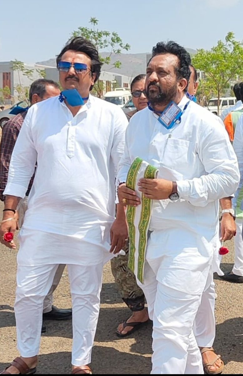 હજારો યુવાનોના હૃદયમાં જેમનું સ્થાન છે તેવા જુનાગઢ જિલ્લા ભારતીય જનતા પાર્ટીના અધ્યક્ષ સન્માન્ય શ્રી કિરીટભાઈ પટેલના જન્મદિવસની લાખ લાખ શુભકામનાઓ ભગવાન દ્વારિકાધીશને પ્રાર્થના તેમની બધી મનોકામના પૂર્ણ કરે... Happy Birthday to  🎂🎂🎂🎂🎂 Kirit Patel
