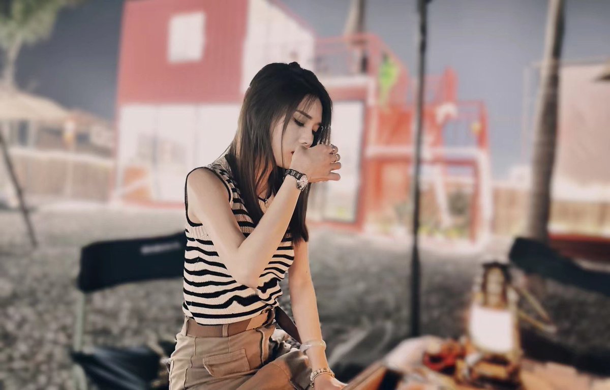 18050482wer's tweet photo. 喝🍵 https://t.co/iyZ7bZFOfl