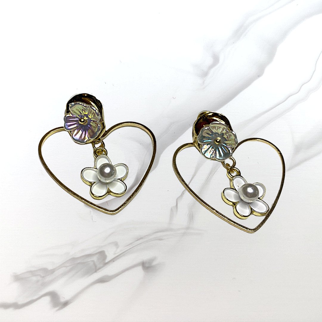 JewelleryMatt's tweet photo. I'm always working away, creating new designs and adding them to the shop as I go. Say hi to listing #150 at https://t.co/qqIuShHcXC added last night - Daisy Love Earrings (£16) 🌼
https://t.co/T7ODWatGwn
#EarlyRisersClub
#EarlyBiz
#MHHSBD
#CraftBizParty
#UKMakers
#SBUtd https://t.co/uuc9SImyaZ