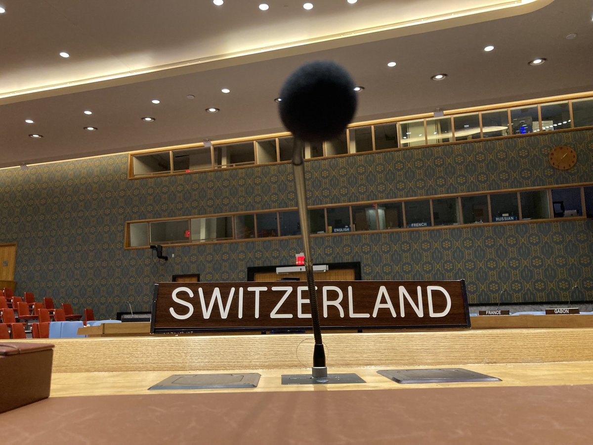 Depuis quelques heures, la Suisse🇨🇭assure la présidence du @Conseil de sécurité de l'ONU🇺🇳!
Un rôle que nous assumons avec humilité et responsabilité. La 🇨🇭: #APlusForPeace 🕊️