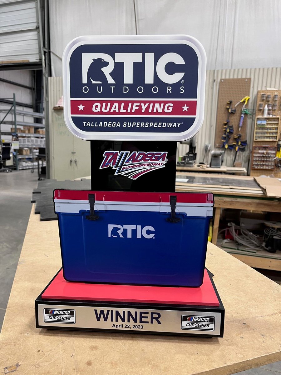 RaceTrophyGuy's tweet photo. We supplied the trophy for the @NASCAR Cup Series @RTICCoolers Qualifying Day @TALLADEGA.  @dennyhamlin won the pole in his @FedEx @ToyotaRacing for @JoeGibbsRacing #RaceTrophy https://t.co/VnxDaoQHYW