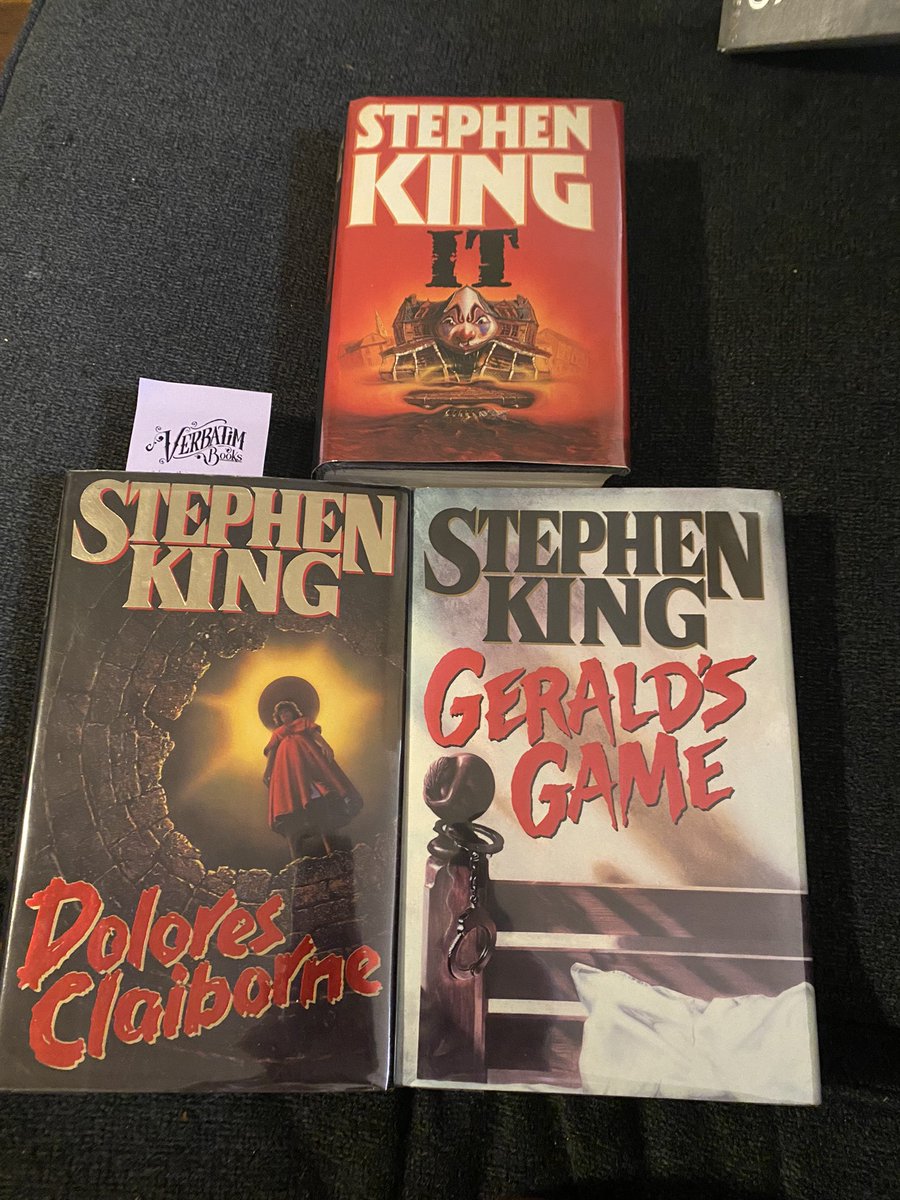 AuroraRefined's tweet photo. I had such a great time at the San Diego book crawl !! @StephenKing your cover art never fails it’s always like taking artwork home. https://t.co/f7L65NNIP2