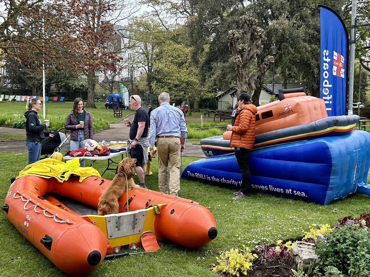 ExeFest Exmouth, yesterday saw fabulous conversations with the public yesterday in all aspects of Safety around our coasts. #Exmouth_RNLI came together, a great #OneCrew event! Those who stole 2 Gazebo weights can kindly put them outside our lifeboat station if you please!