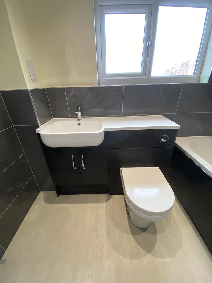 KKDesigns4's tweet image. A stunning bathroom recently completed by our wonderful installation team. We supplied and installed the entire bathroom suite; tiles; lighting; flooring; towel rail and we did all of this in just a week. #bathroomdesign #bathrooms #homedesigninspiration #shoplocal