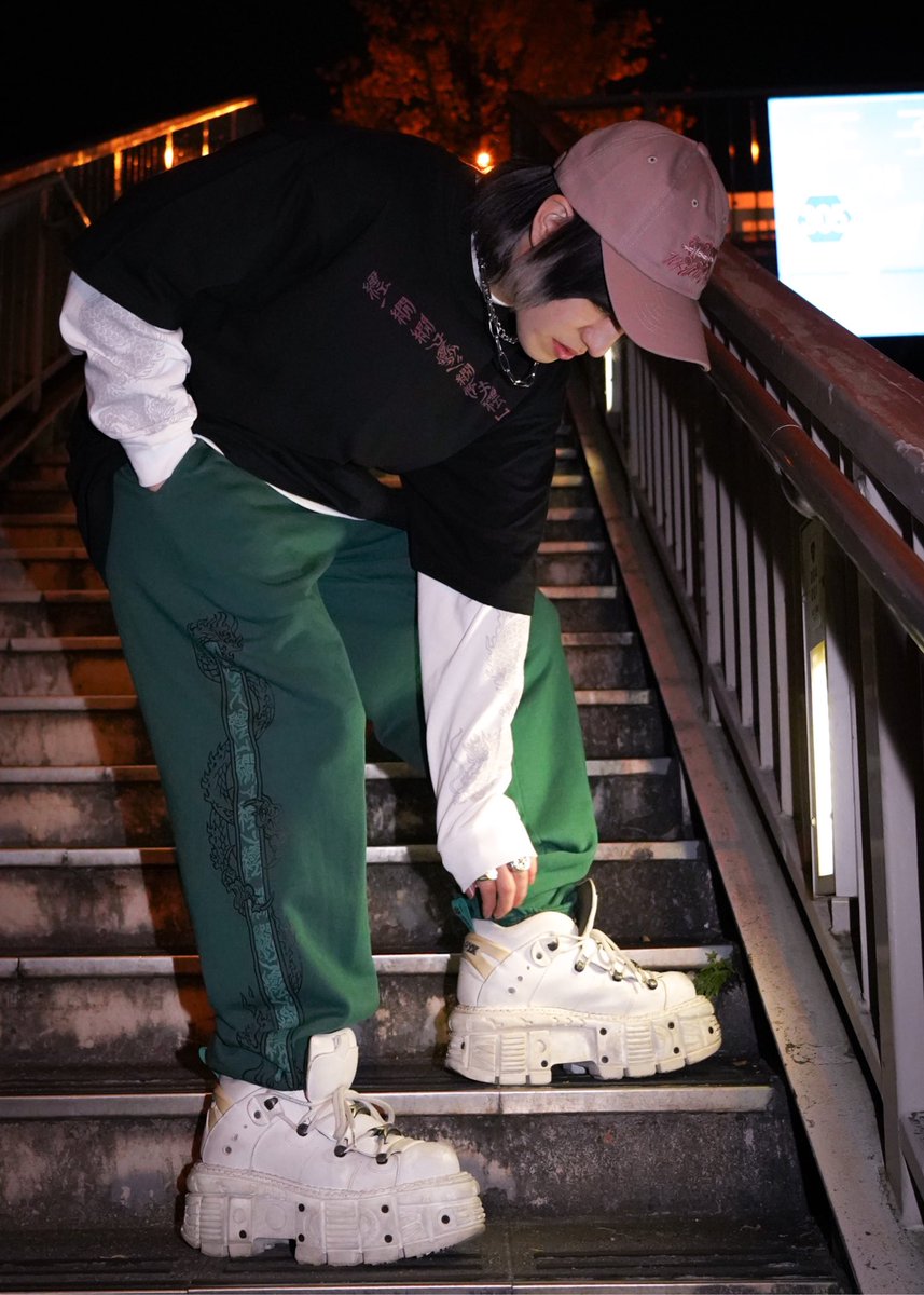 TOKYO130shiki's tweet photo. ／
　フォロー&amp;RTで
　#東京13零式 のセットアップを
　1名様にプレゼント🎁
＼

💚❇️ 💚❇️ 💚❇️ 💚
【Sweat 経蔵 Green】
💚❇️ 💚❇️ 💚❇️ 💚

❤️‍🔥応募方法❤️‍🔥
①@TOKYO130shikiをフォロー
② 5/7(日)21:00までにこの投稿をRT

Model   riku___220___（Instagram） https://t.co/R5BXbgX82j