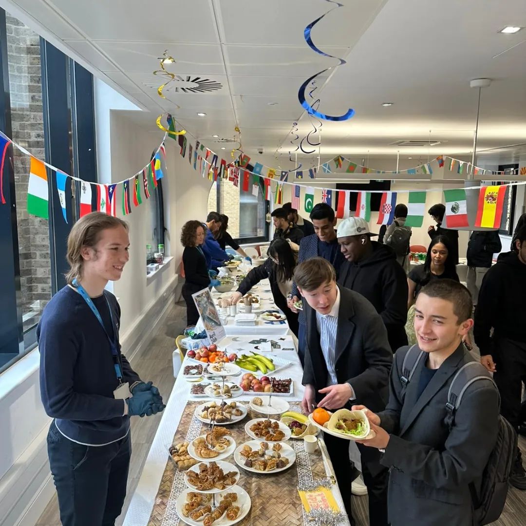 Highlights from Eid al-Fitr festivities at @kiclondon!🤩✨

📸: @kiclondon

#KaplanPathwaysMENA #Eid #EidMubarak #InternationalStudents #London #Kaplan #ukstudies #studyabroadlife #travelforstudies #picoftheday #fun