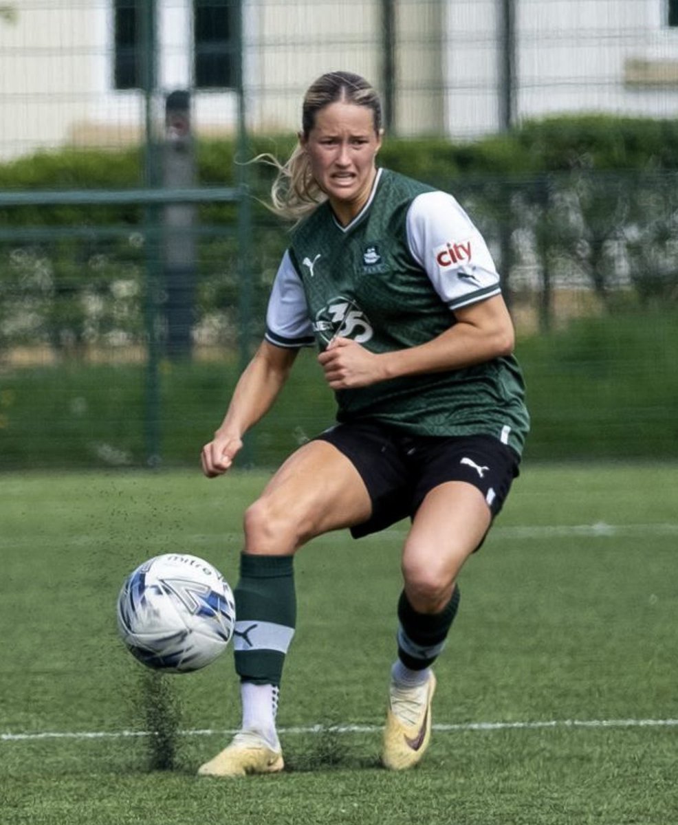 MountKellyFooty's tweet photo. Good Day Yesterday ….. ⚽️⚽️⚽️
#OurGeorgia scored for @ArgyleWFC 💚🖤💥
#EmmaH scored for @TorquayWomenFC 💛💙💥
AND
#ScarlyMac scored for @ArgyleWFC U23’s 💚🖤💥 https://t.co/A1ptx7Pn6n