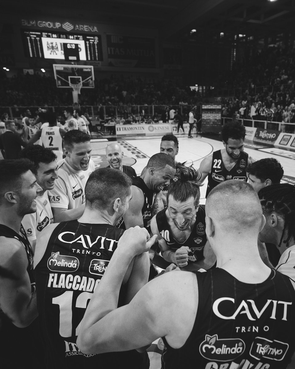 Manti_ko's tweet photo. Celebrate the victory
@AquilaBasketTN 

#nikonz9 https://t.co/E3ybhvIAS9