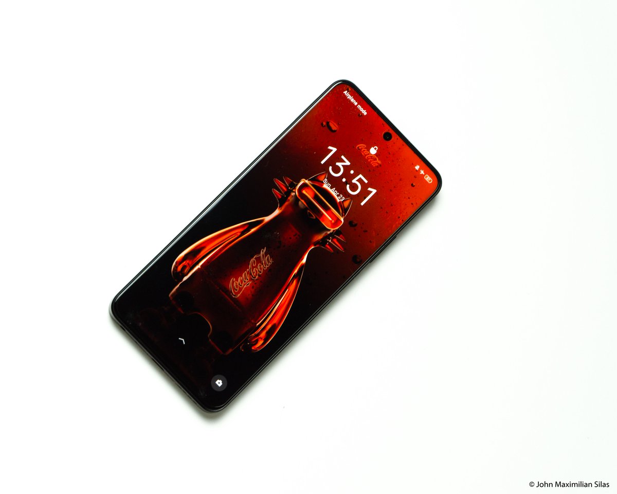 maxixsilas's tweet photo. unBOX realme 10 Pro 5G Coca-Cola Edition versi Deluxe

Penasaran dengan colaborasi @realmeindonesia  dengan Coca - Cola? Kalian bisa baca selengkapnya melalui link thread berikut: https://t.co/3JkjYSWVsl https://t.co/Nat1r5dO7L