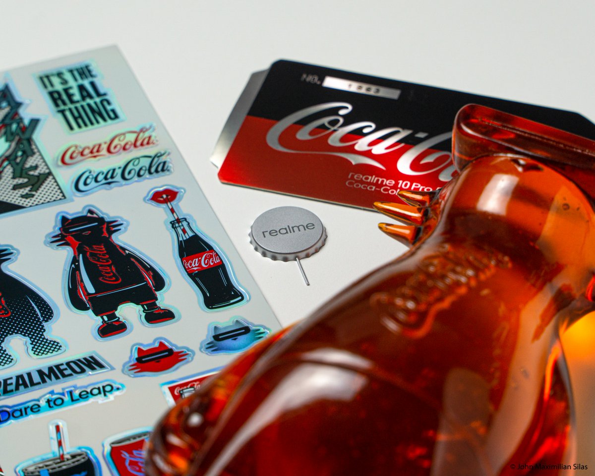 maxixsilas's tweet photo. unBOX realme 10 Pro 5G Coca-Cola Edition versi Deluxe

Penasaran dengan colaborasi @realmeindonesia  dengan Coca - Cola? Kalian bisa baca selengkapnya melalui link thread berikut: https://t.co/3JkjYSWVsl https://t.co/Nat1r5dO7L