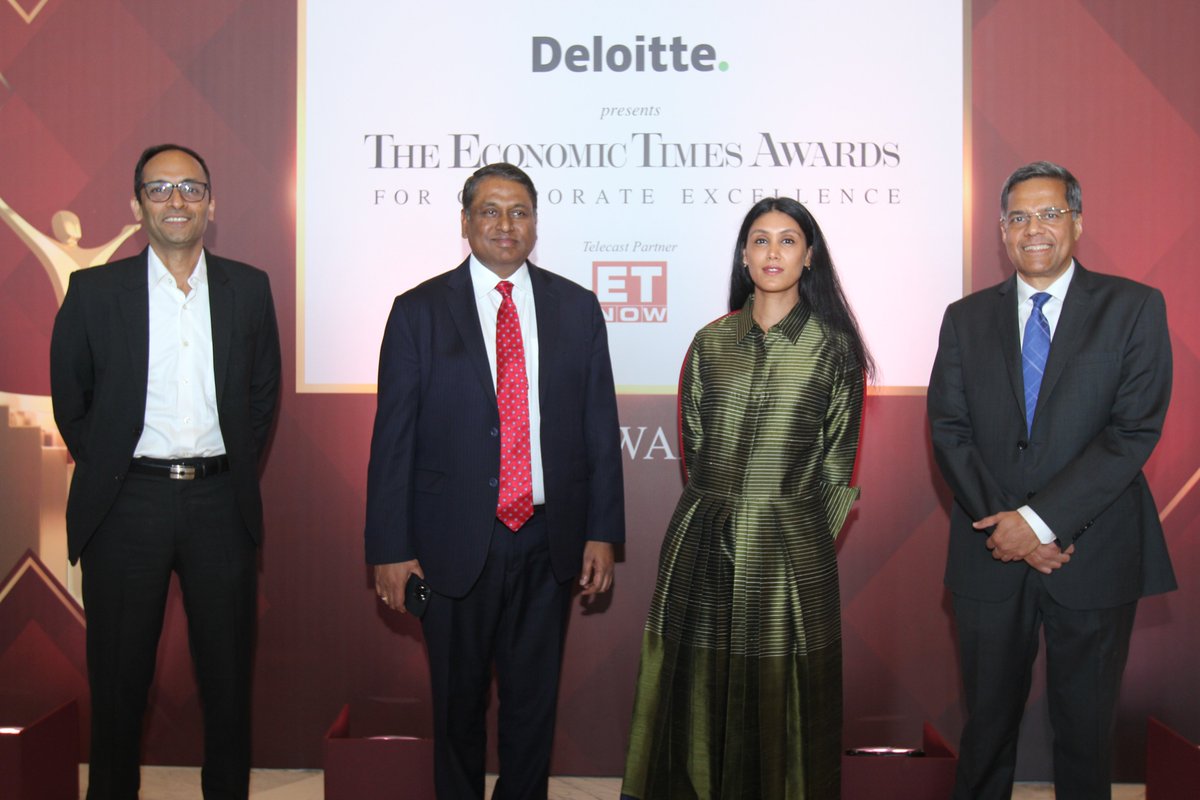hcltech's tweet photo. HCLTech Founder and Chairman Emeritus Shiv Nadar was honored with the Lifetime Achievement Award at @EconomicTimes Awards for Corporate Excellence 2022. HCLTech Chairperson Roshni Nadar Malhotra received the award on his behalf from India's Finance Minister @nsitharaman.
#ETAwards #ETAwards2022 #SuperchargingProgress
@HCL_Foundation @ShivNadarFDN @HCLEnterprise @vineetjaintimes