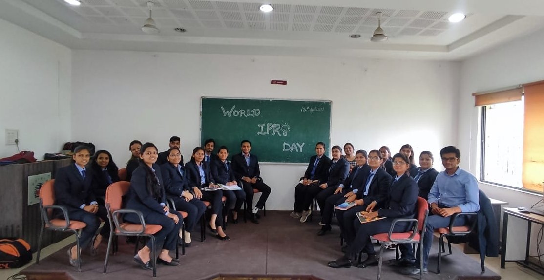 pdimtr_nagpur's tweet photo. 🍂On the Eve of World IPR Day,IPR Cell of Dhanwate National College,Nagpur organized Geographical Indications (GI)Face-Off Debate Competition.The session was coordinated by Dr.Priyanka Wandhe, Assistant Professor, PDIMTR.
#GI #Debate #IPR #IPRDay #MBANagpur #PDIMTR #DNC #Nagpur https://t.co/ie8M7jXroU