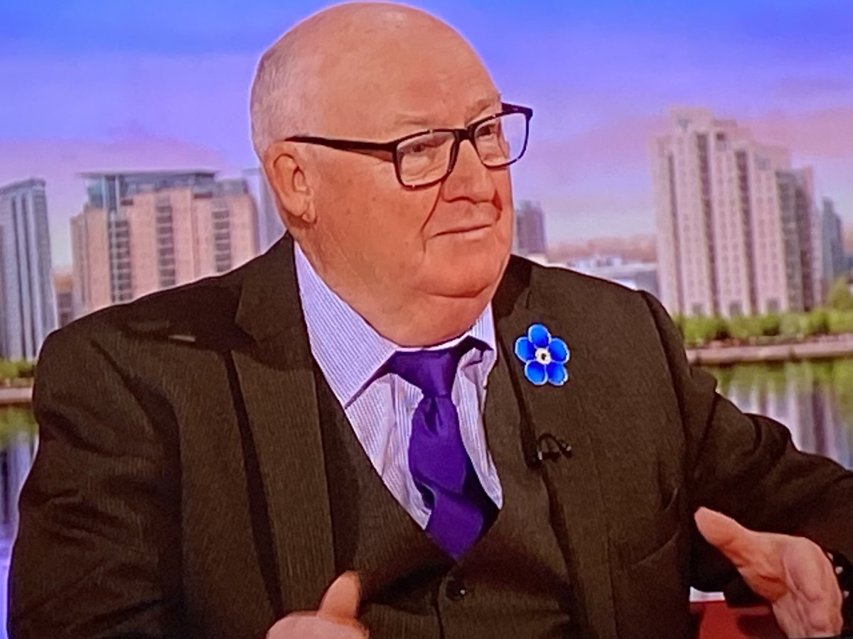 VanessaLangers's tweet photo. It may well be #BankHolidayMonday but no rest for @alzheimerssoc media team. Fab interview on @BBCBreakfast with our campaigner @TommyTommytee18 &amp; @AlzsocTim talking about creating #dementiafriendly communities. Thanks @jonkay01 @NinaWarhurst for a great chat. https://t.co/MH9SIBkWhf
