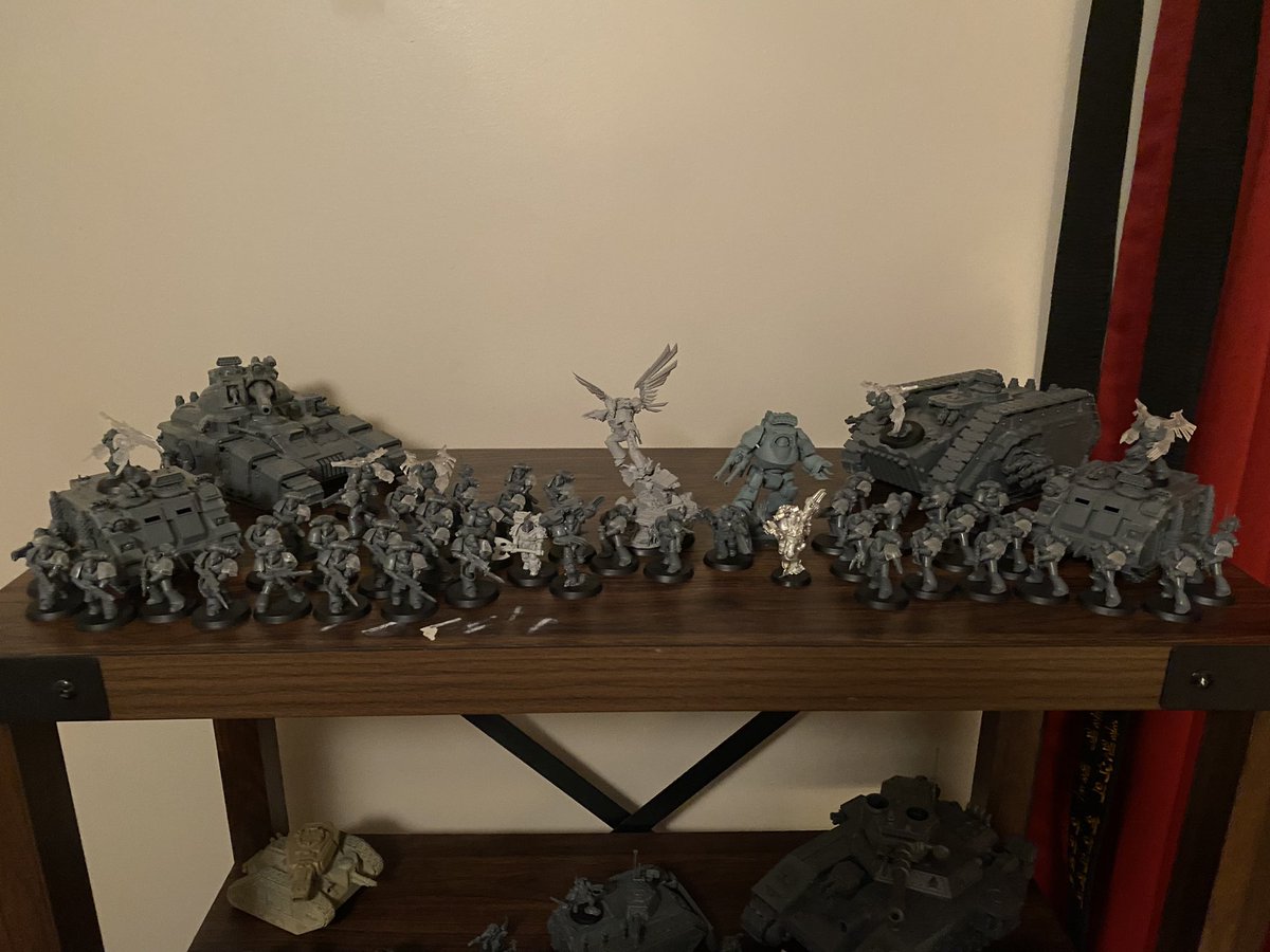 ToasterFollower's tweet image. After I graduate here in a few weeks, I think I’ll finally take some time and paint my Raven Guard and Inquisitorial Stormtroopers.

Expect a lot of WIPs!  

In the meantime, here’s what I got together, still got plenty of beakies to finish!