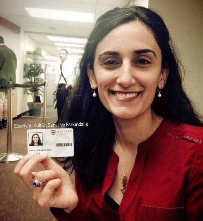 Giyilebilir kalp pili ve benzeri pek çok icadı bulunan Prof. Canan Dağdeviren, Harvard Üniversitesi’nin Genç Akademi üyeliğine seçildi. '30 yaşından küçük 30 bilim insanı' listesine girdi. Tebrikler!