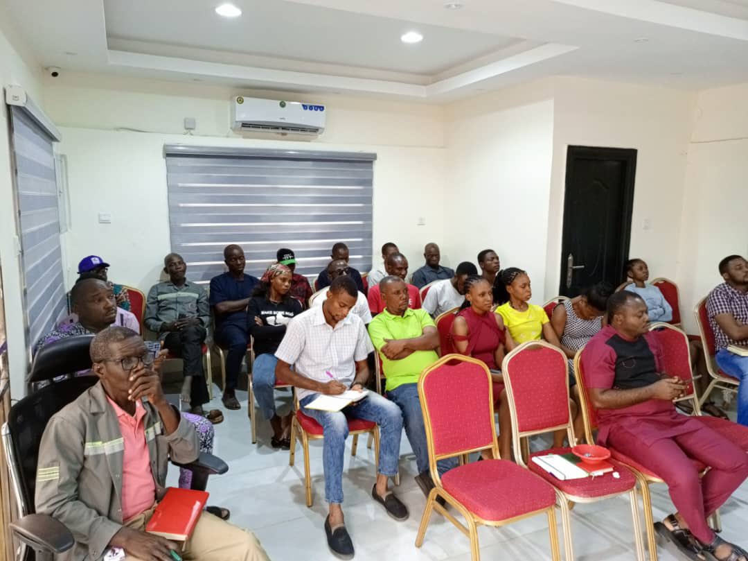 Gosslink_'s tweet photo. It is our culture to do things together as a team; recently we had Medical Professionals from @Mediplan_Hmo present to talk to us about Mental health and managing Burn out. The learning was timely as participants learnt practical methods to inculcate in their lifestyle. https://t.co/Se371mNk6N