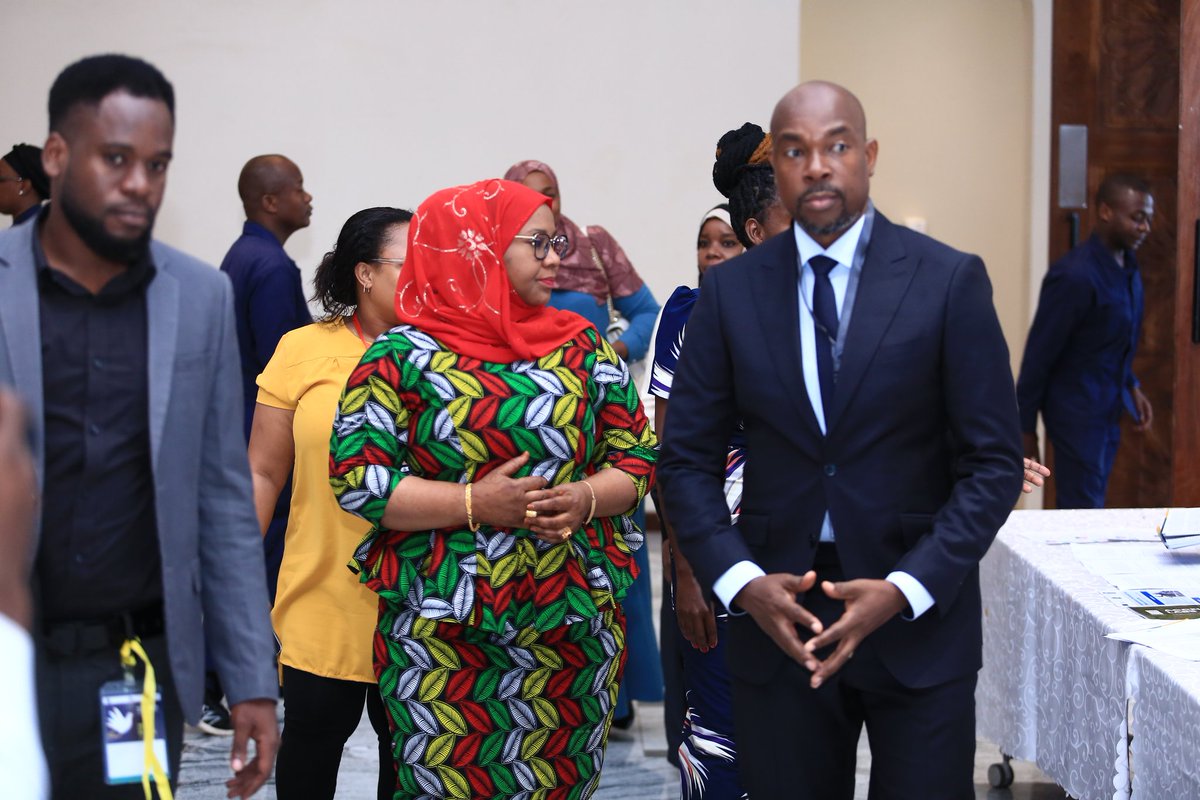 WPFD_TZ's tweet photo. Day 1 - Towards Commemorating 30 years of #WPFD2023_TZ

~ Gender equality is not just a moral imperative, it's also an economic one. Companies that prioritize diversity and inclusion perform better and are more innovative.

#DemokrasiaYetu
#VyomboVyaHabariHuru https://t.co/yr6IQ3b9uj
