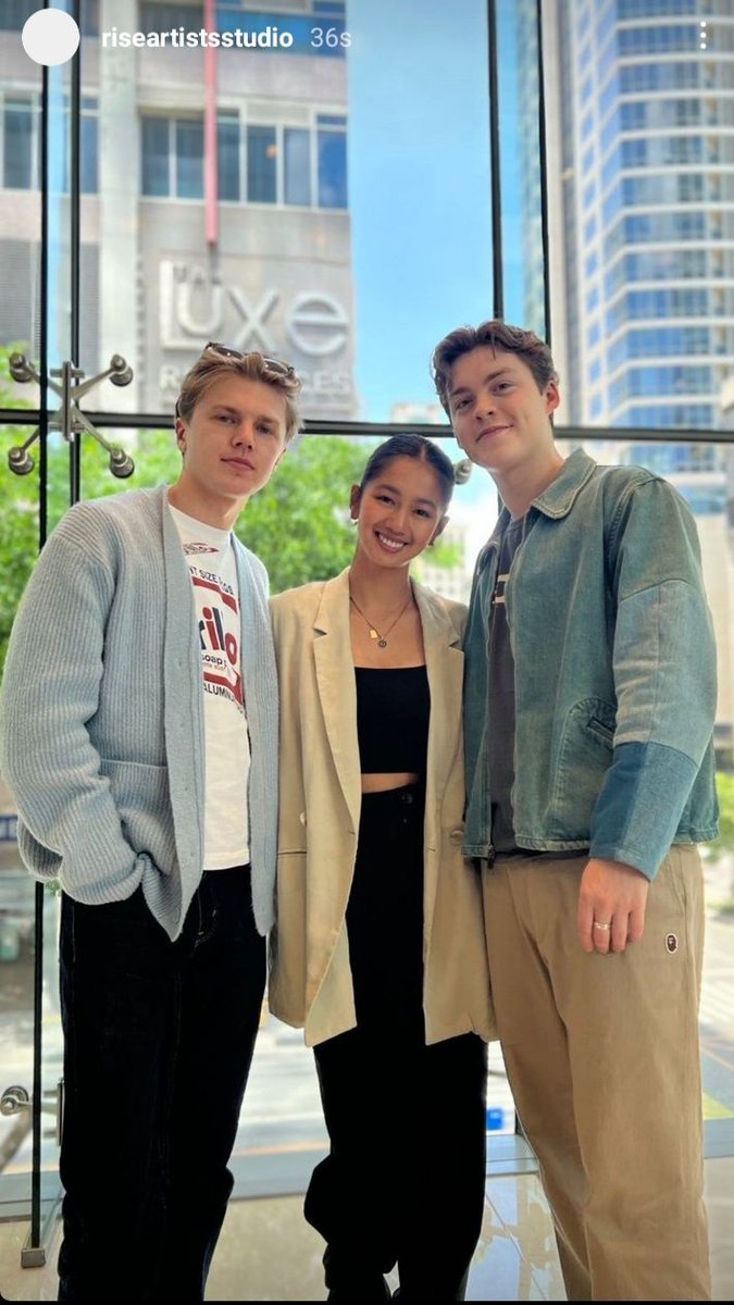 Our best girl Kaori meeting the boys! Don't  forget to watch the short film everyone 💖

#KaoriOinuma