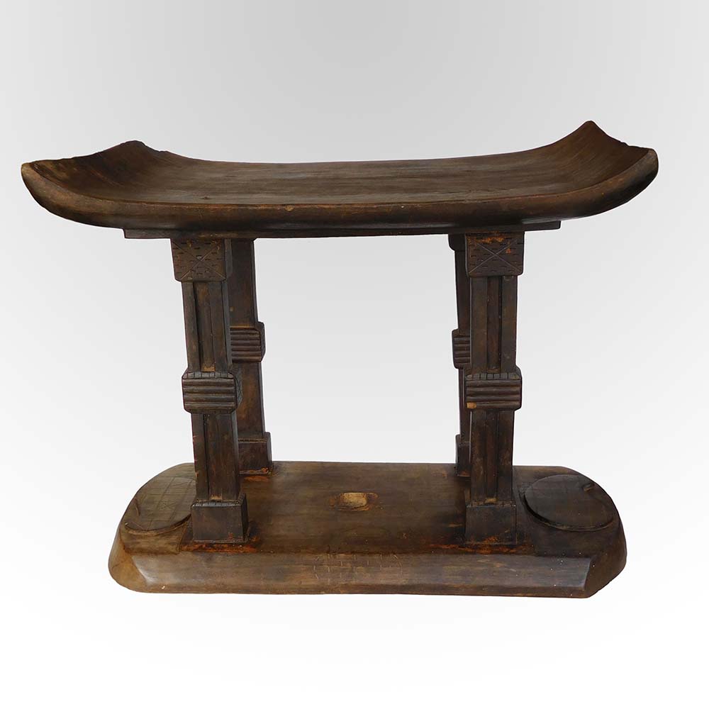 Mafricaines's tweet photo. Grand tabouret AKAN
Ghana / Côte d'Ivoire
Bois. Haut. : 55 cm - Larg. : 66 cm - Prof. : 41 cm
https://t.co/82ZCkjGH3i
#artgallery #galeriedart #saly #salyportudal #akanstool #ashantistool #africanstool #stool #africanart #artafricain #akan #ashanti #Asante #ghana #ivorycoast https://t.co/stNXlZJUtD