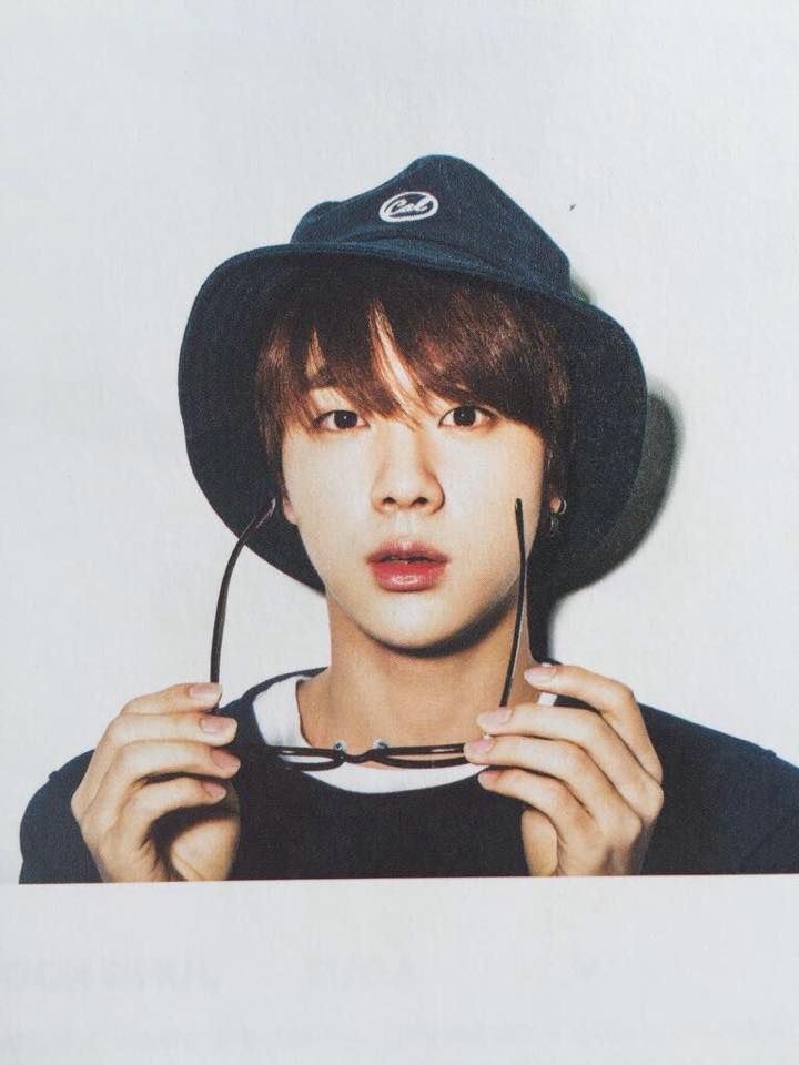 hourjinnie's tweet photo. #JIN https://t.co/V4oVm12hmq