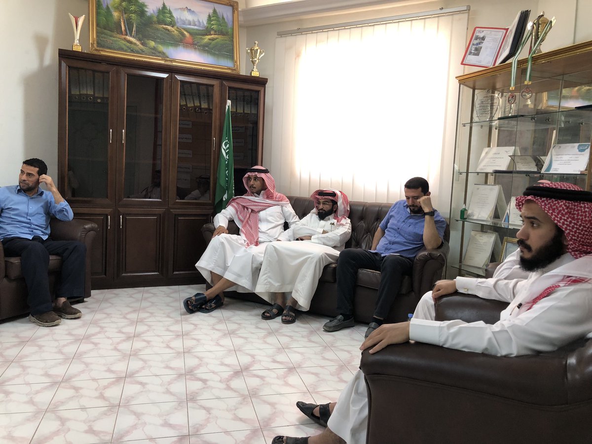 alastprivschool's tweet photo. #يحدث_الآن 
#مكتب_تعليم_قرطبة 
#وزارة_التعليم 
اجتماع لجنة التحصيل الدراسي بالمعلمين لمناقشة خطة تدريب وتنفيذ اختبار ( نافس) https://t.co/YRUrJa73LV