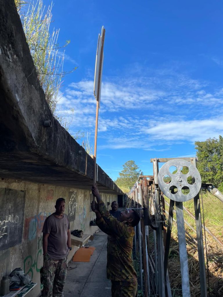 ADFinPNG tweet media