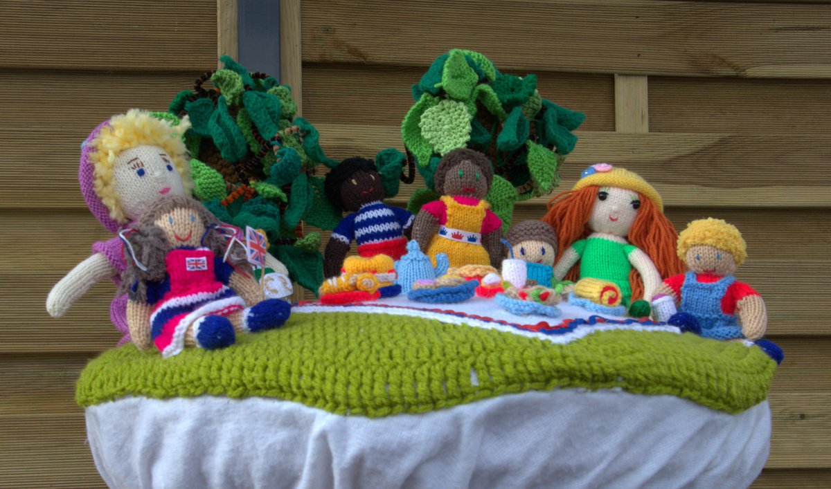 🇬🇧 King Charles III Coronation Toppers 🇬🇧
CELEBRATION THEME

#coronationpostboxtoppers

justgiving.com/fundraising/Ya…