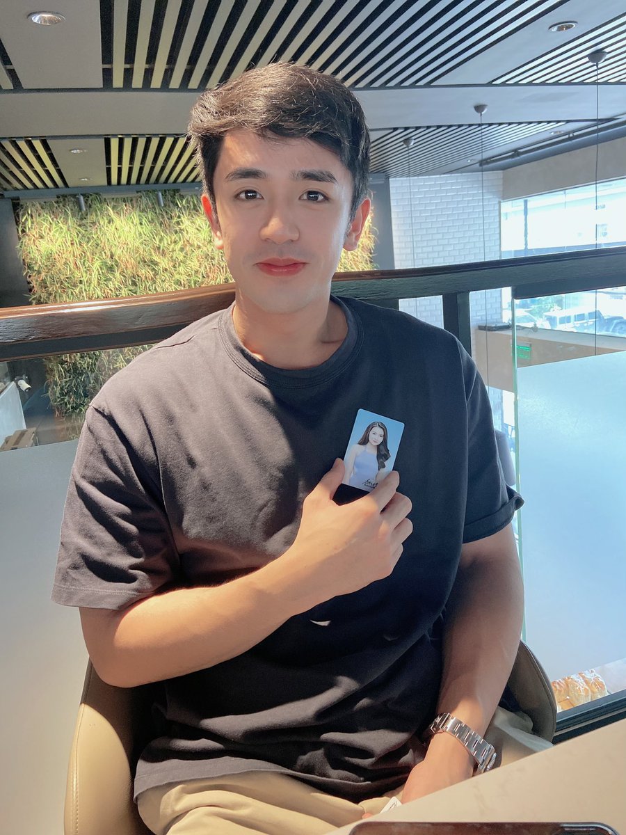 ISHINSKIN's tweet image. POV: “Wala ka man sa tabi ko, ikaw pa rin ang nasa puso ko” 🥰

@davidlicauco @dealwithBARBIE 
#ishin #ishinskin #BarDaInvestorsLoveISHIN 

Get your free photo cards here:
vt.tiktok.com/ZS8sXYjqp/