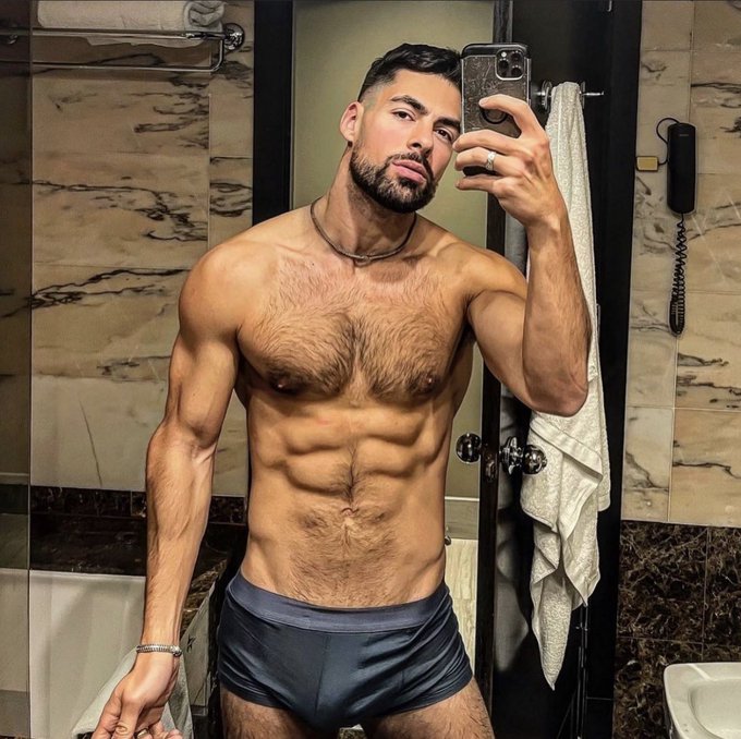 Selfie ❤️📸 RT : if you want more selfies😏❤️ https://t.co/hTVKYWVr85<a href="/tag/cosplay"class="tags"><span>#cosplay</span></a><a href="/tag/viral"class="tags"><span>#viral</span></a>