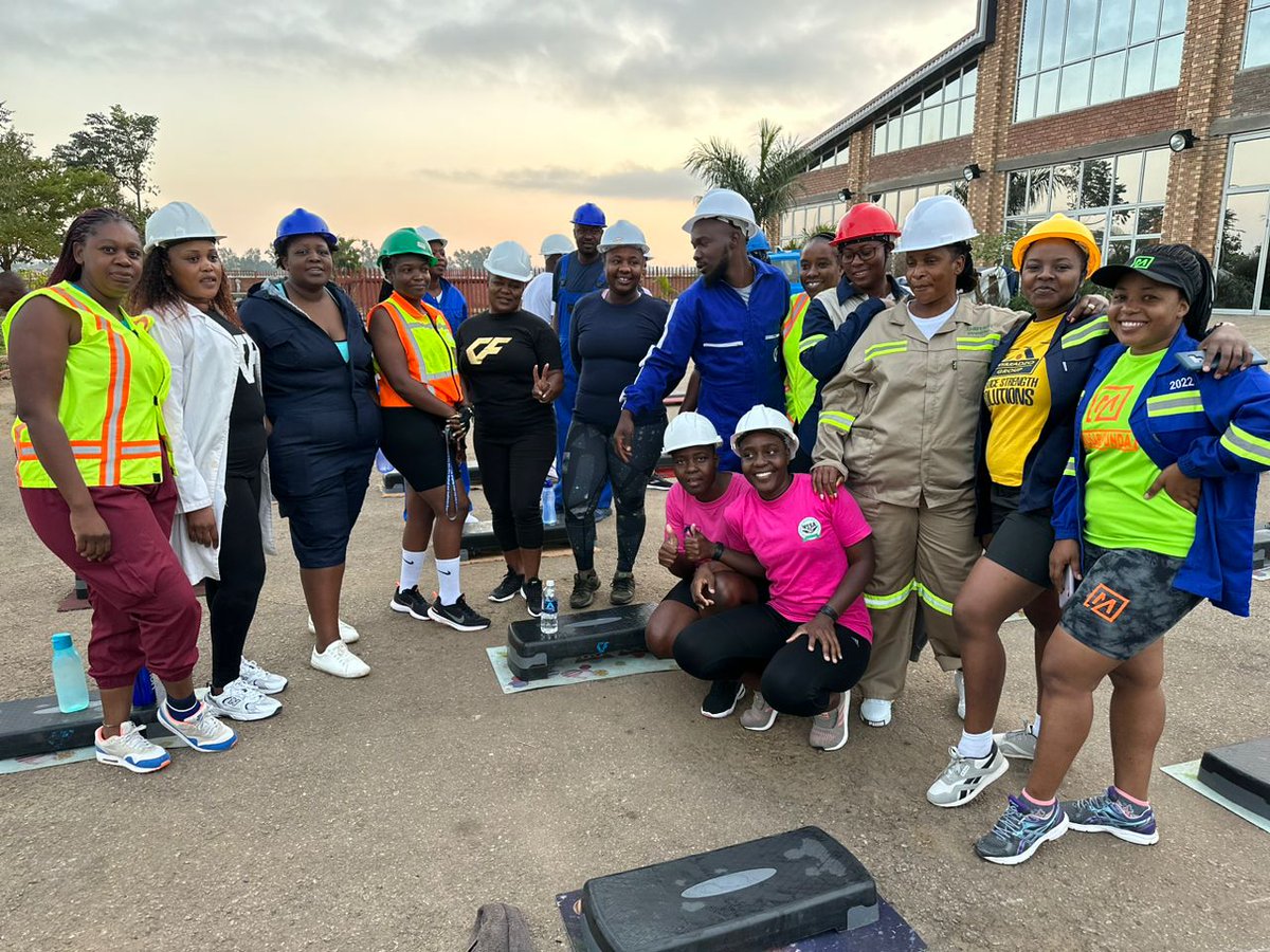 CelofitnessZ's tweet photo. To all the who work tirelessly for their families we say happy Workers Day to you. We appreciate your unwaivering work ethic. Today we celebrate you at Celofitness.
@ZctuZimbabwe
@MinistryOfLabo2
#WorkersDay
#JoinCFToday
#MayDayStepAerobic https://t.co/H3wMQld4t3
