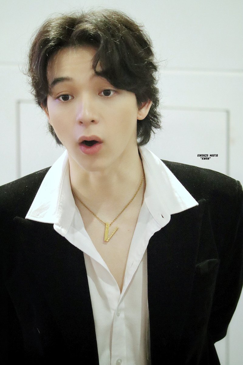 KwanzaMafia's tweet photo. 😯😯
#KONNECEVExBAS
#บาสเด็กอ้วนที่แท้จริง
#𝕜𝕨𝕒𝕟𝕫𝕒𝕞𝕒𝕗𝕚𝕒 📸 https://t.co/eCtKkTge6N
