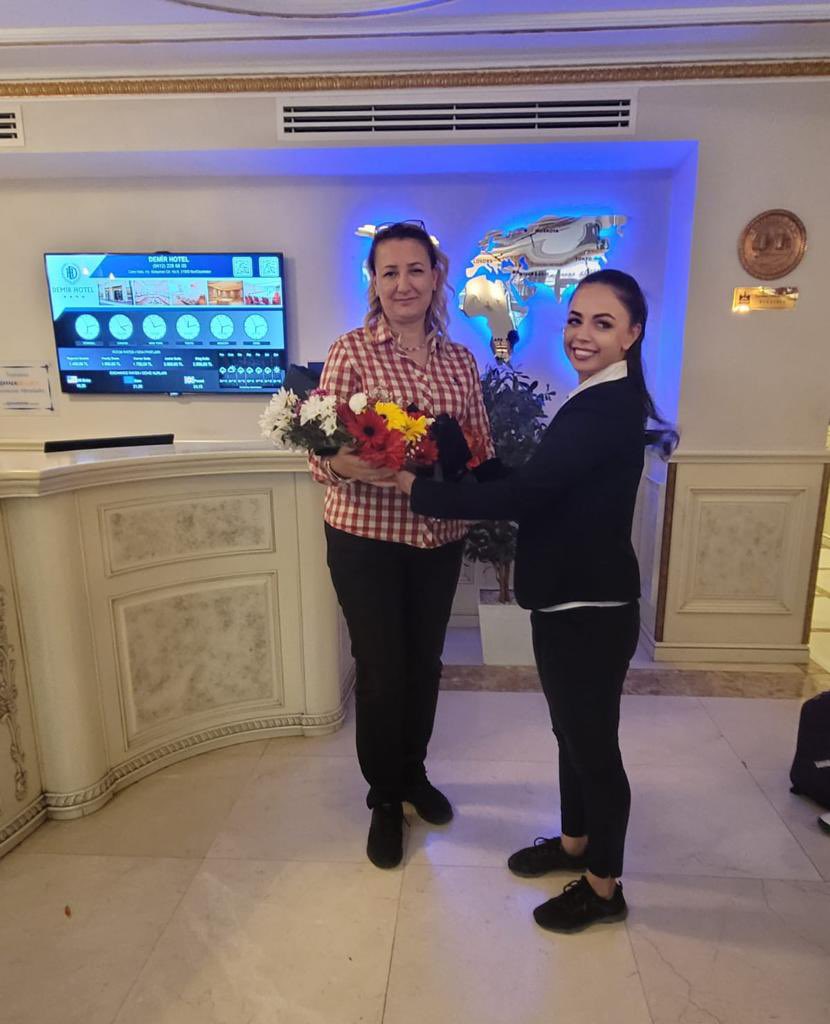 2023 yılının ilk tur misafirlerini ağırlamaktan memnuniyet duyarız 😊

#tarihinmerkezinde #demirhotel #diyarbakır #konaklama #hotel #otel #1963tengünümüze #oteldiyarbakır #konaklamadiyarbakır #odalar #tripleodalar #octomedya