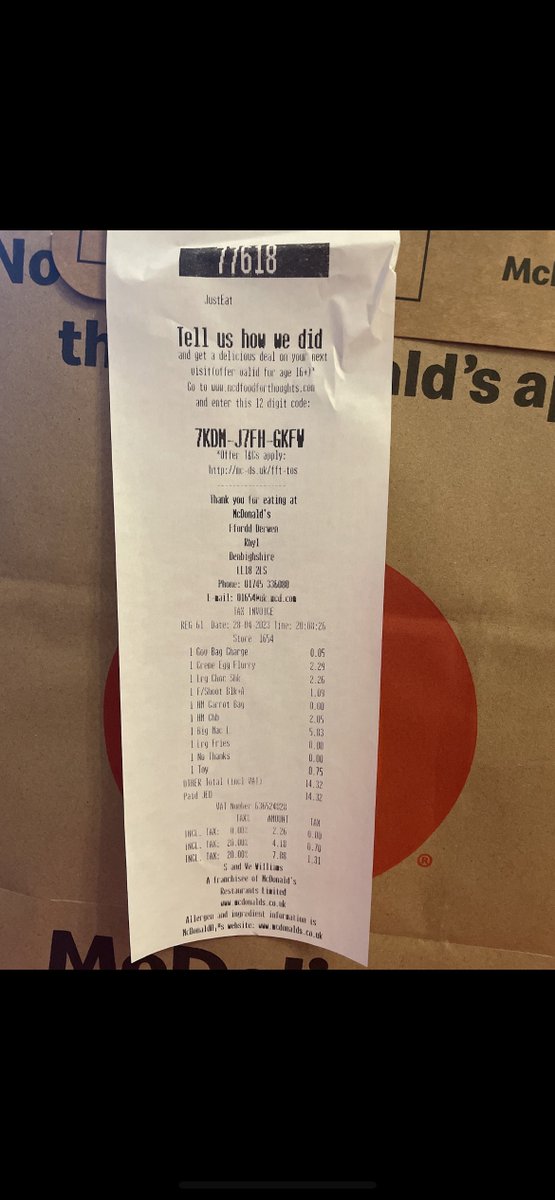stupiper's tweet photo. @JustEatUK  this is a joke ! How is this not sufficient evidence I received someone else’s order. I have been asked to send images of the actual food 3 days after the complaint was made and it only stated the bag and receipt was required for proof. https://t.co/Y3VZt4vNdq
