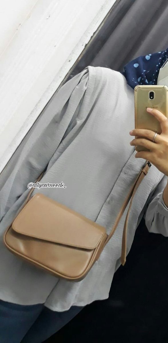 allyourneeds_'s tweet photo. • kaluka slingbag
Aku beli harga 50an, ini tasnya warna biscuit, bagus bgt dan jahitannya rapi didalamnya ada busa juga. Untuk kapasitas cukup bisa diisi banyak, tp juga pinter2 nyusun rapih yaa
https://t.co/HwdAPFsrRQ https://t.co/Yv8GlkA4fm