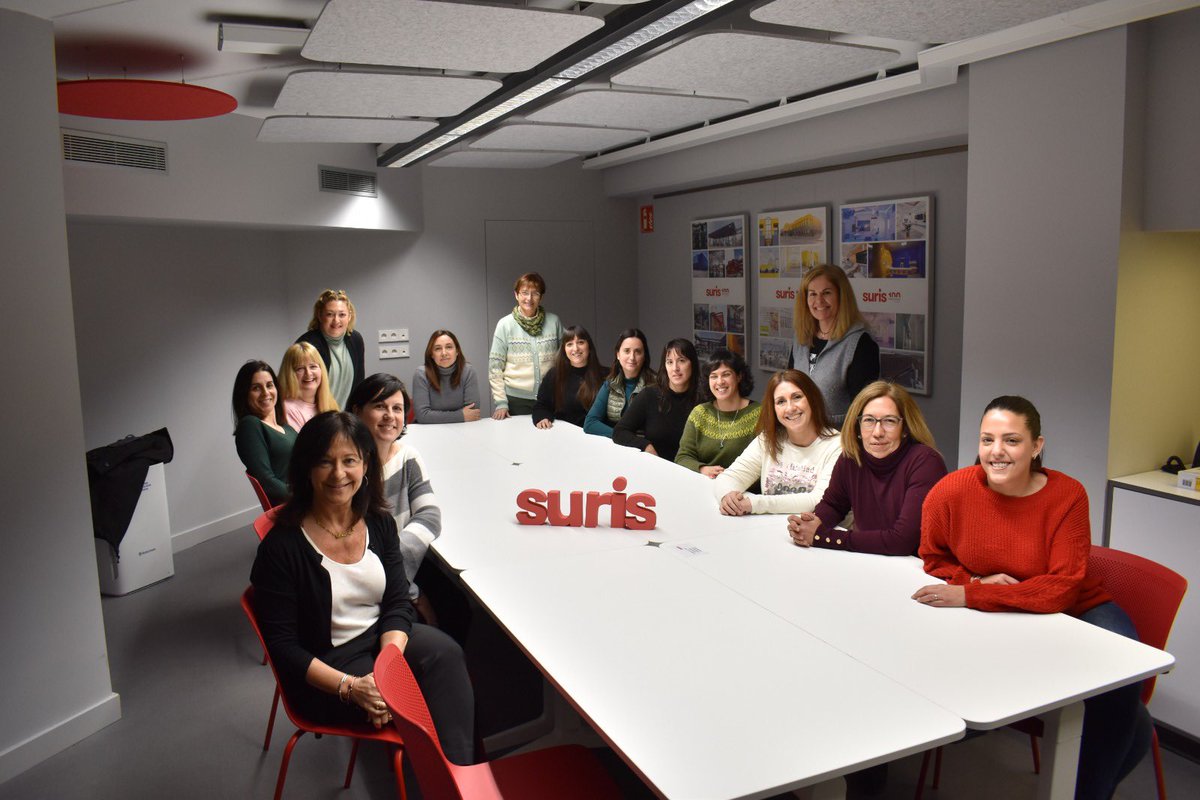 suris_sl's tweet photo. Hoy es el Día del Trabajador, y desde Suris queremos reconocer y agradecer la labor diaria de nuestros empleados, en todos los ámbitos de nuestra actividad, que hacen posible el éxito de nuestra empresa.
¡Feliz día a todo el equipo de Suris!
#DíaDelTrabajador #Suris #1mayo https://t.co/rL9B05zE3j