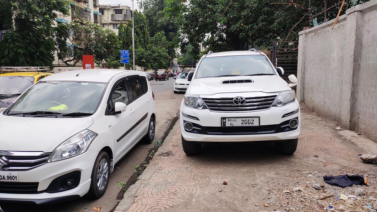 MaldeNimish's tweet photo. Sir, everyday cars are parked on the footpath at Bhartiya Krida Mandir, Naigaon cross road, Opp. UCO bank Wadala! Why Bhoiwada traffic & BMC not taking action?
#ClearOurFootpath
@CPMumbaiPolice @MTPHereToHelp @mybmc @mumbaimatterz @RoadsOfMumbai @SafeRoadWadala @mashrujeet https://t.co/SH7mnhCQa1